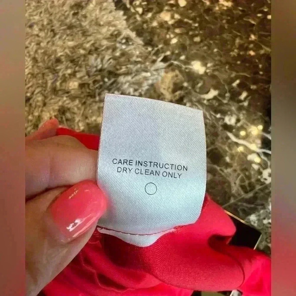 NWT- LOVERS AND FRIENDS Cece Gown in Red Rose- Size-medium - Picture 11 of 11